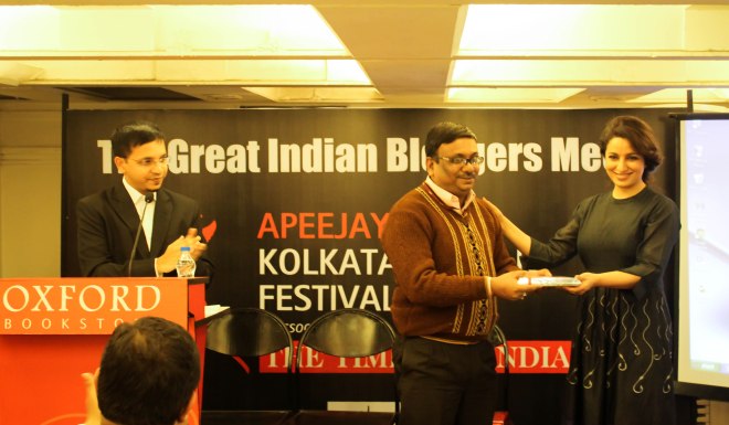 Amartya Talukdar - receiving the 'most engaging blog' award